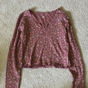 American Eagle ruffled long sleeve crop top. Size large